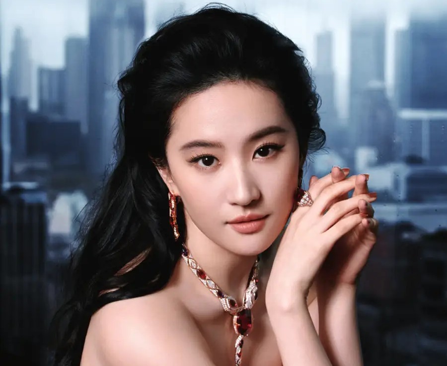 小沈阳女儿正式出道!网友夸赞不在国内玩特权,疯狂暗讽那尔那茜