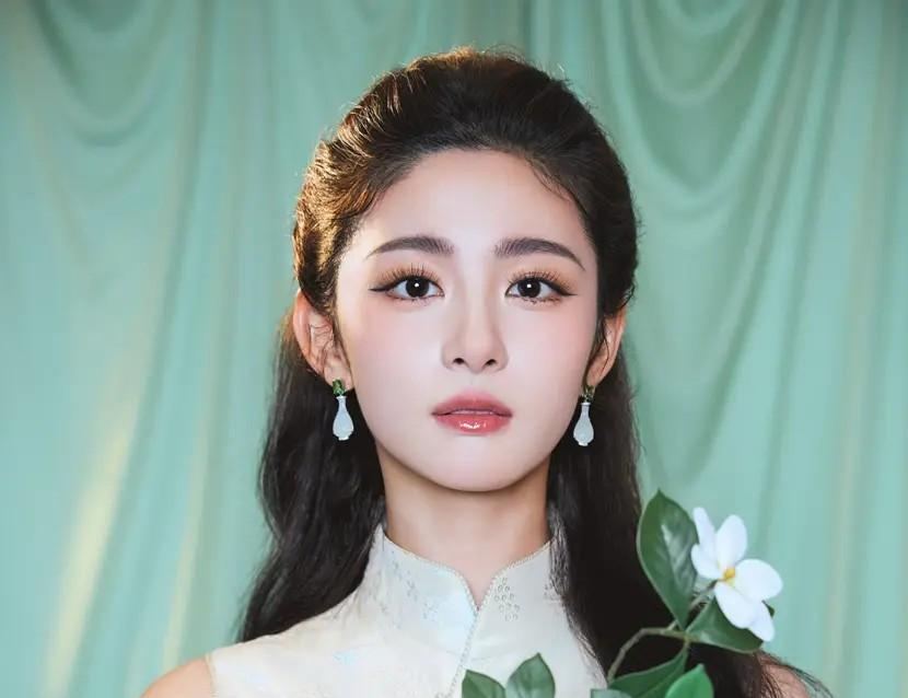 恭喜!43岁香港过气艳星宣布怀孕,再婚嫁山东农村小伙火速造人