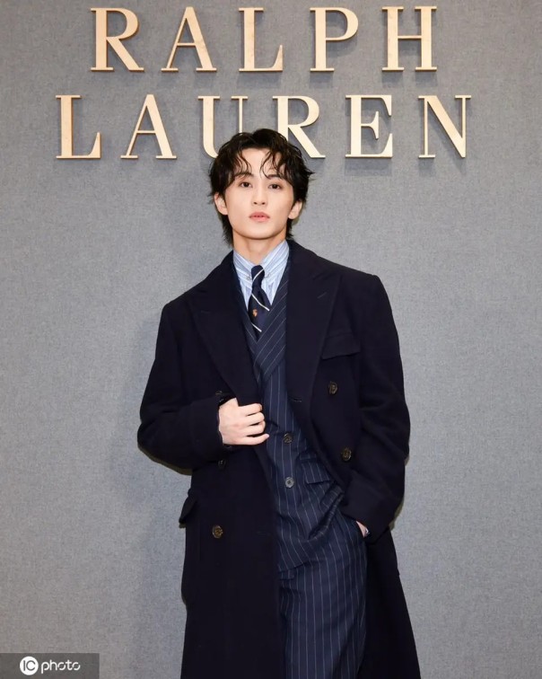 世界加速“去美元化”，2026年黄金还会继续涨吗？